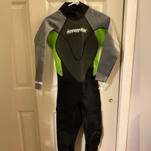 Hyperflex Access 3/2mm women’s full body wetsuit - size 8 - new without tags